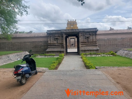 Arulmigu Somanatheeswarar Temple, Melpadi, Near Ranipet, Tamil Nadu