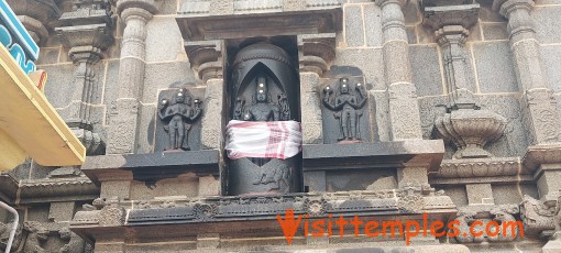 Sri Singaravelan Temple or Navaneetheswara Temple, Sikkal, Nagapattinam District, Tamil Nadu