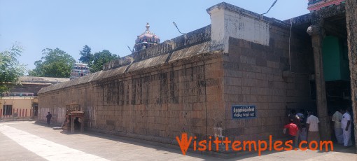 Sri Bhuvarahaswamy Temple, Srimushnam, Tamil Nadu