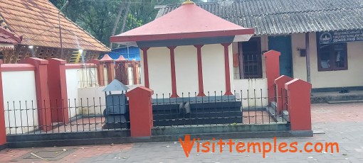 Thiruvenkitachalapathi Temple, Guruvayur, Thrissur District, Kerala