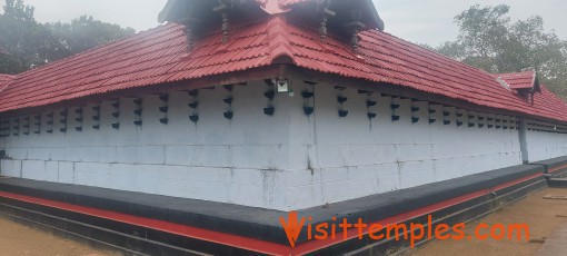 Chowallur Siva Temple, Guruvayur, Kerala