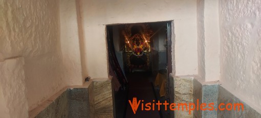 Sri Prasanna Varadaraja Perumal Temple, Shoolagiri, Near Hosur, Tamil Nadu